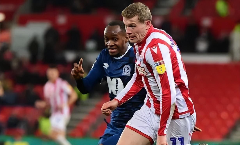 开云体育官方网站-足球比赛赛场上强强对话的激烈战斗