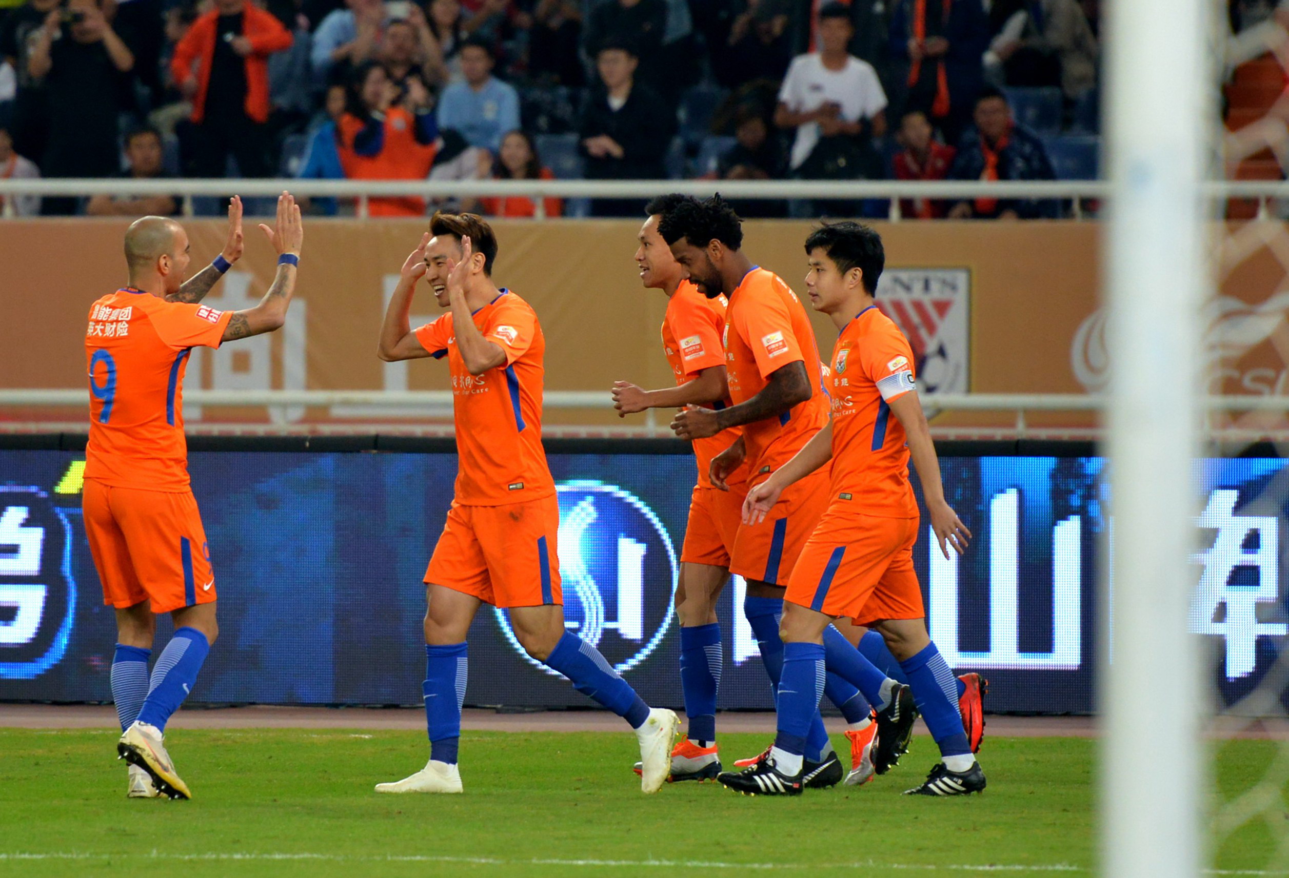 鲁能主场击败天津，继续前进！