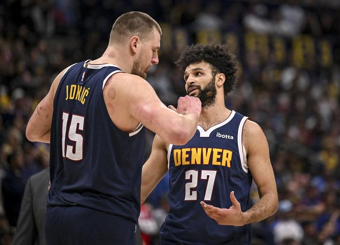 掘金球队整体发挥出色，横扫对手获胜