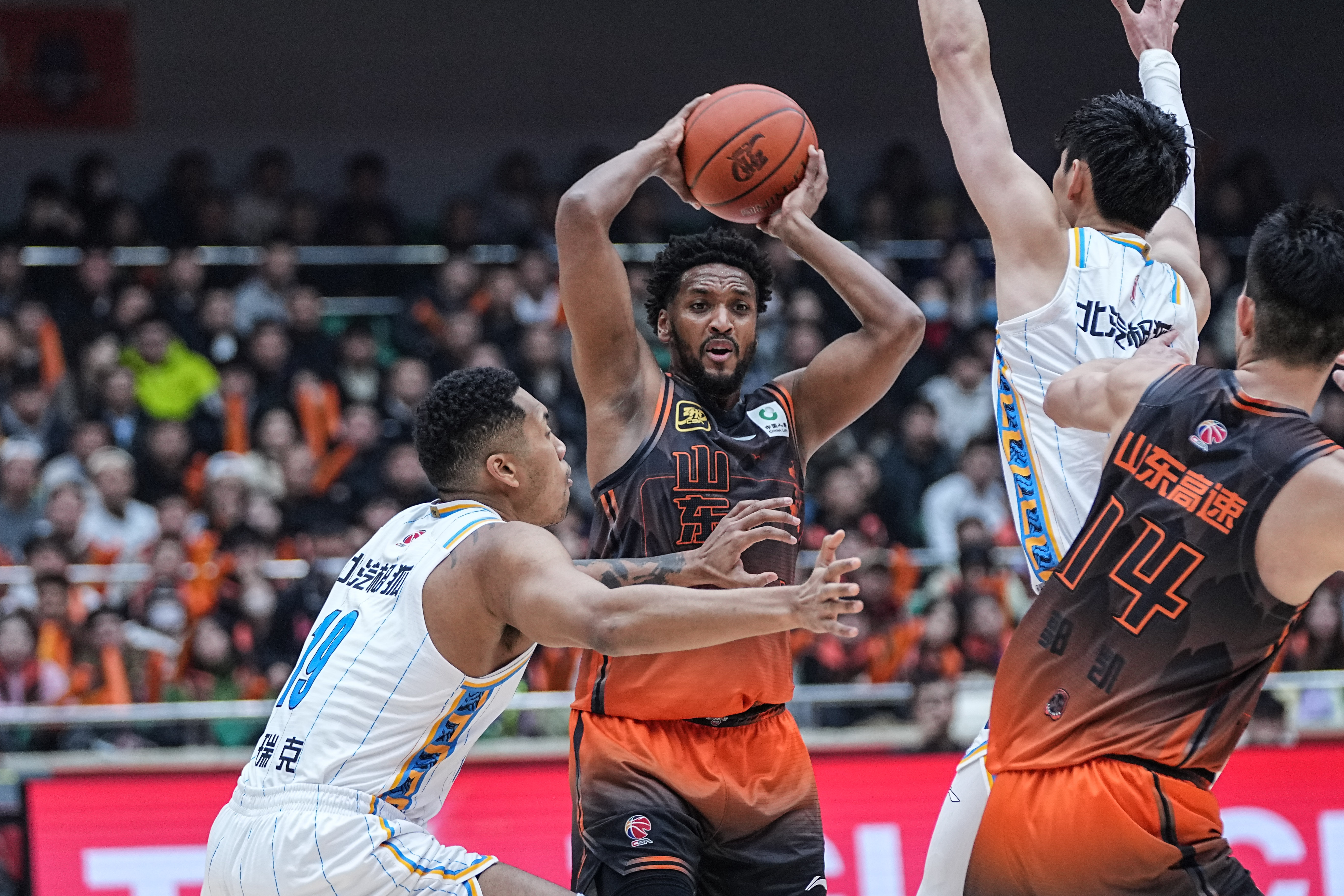 开云体育app-山东队与天津激战，实力均衡