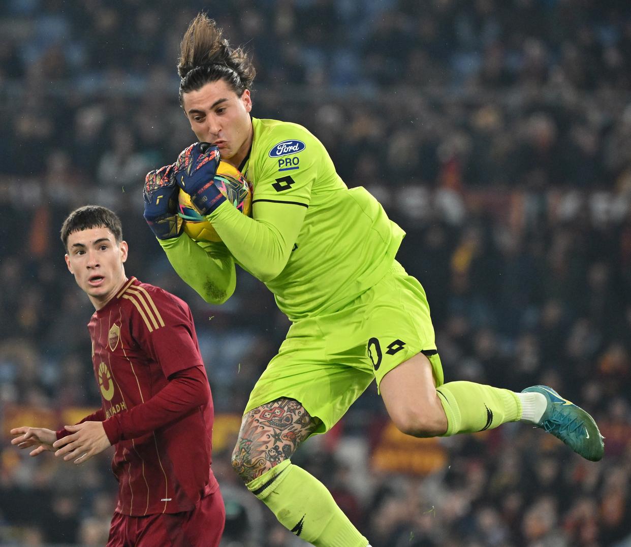 开云APP-罗马主场输球受挫，联赛前景堪忧