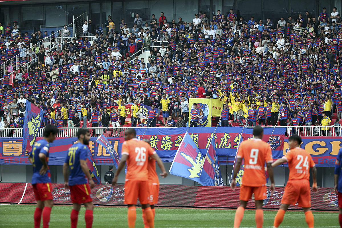 中国队在足球赛事中取得成功