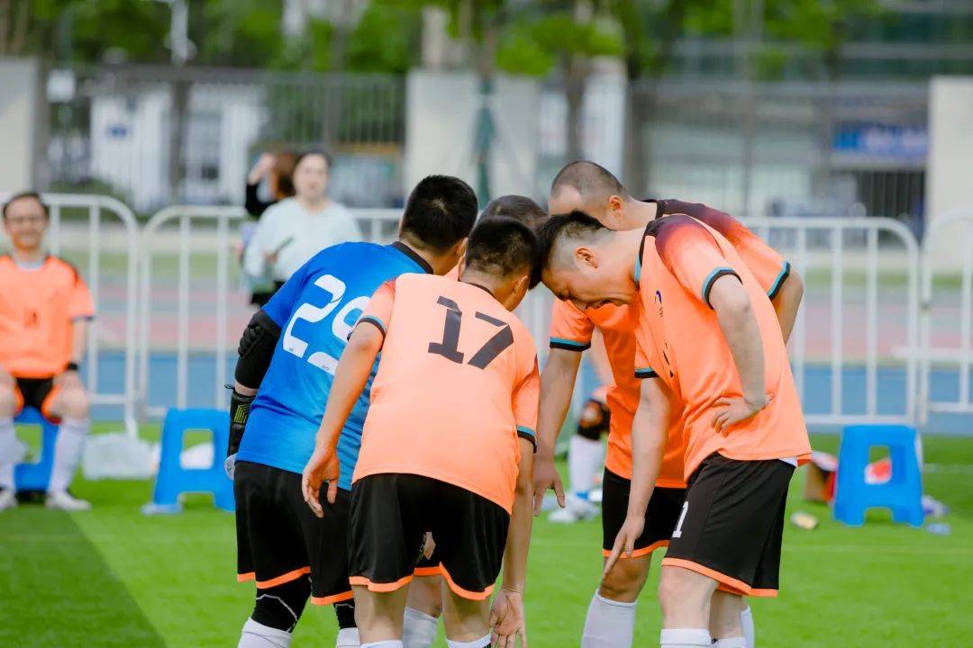 开云体育平台APP-精妙传球：球员们的默契配合