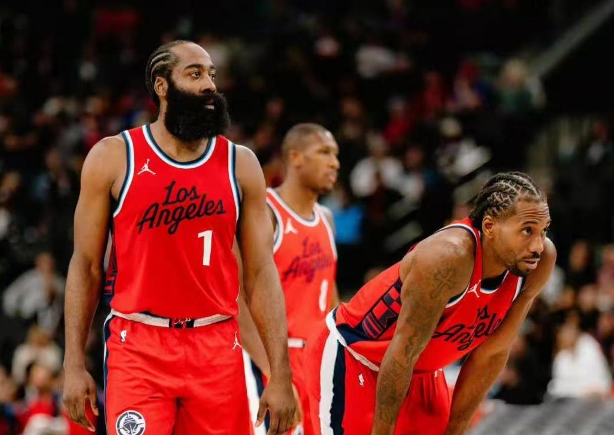 开云体育平台APP-关于灰熊核心持续爆发，战胜雄鹿杀入决赛的信息