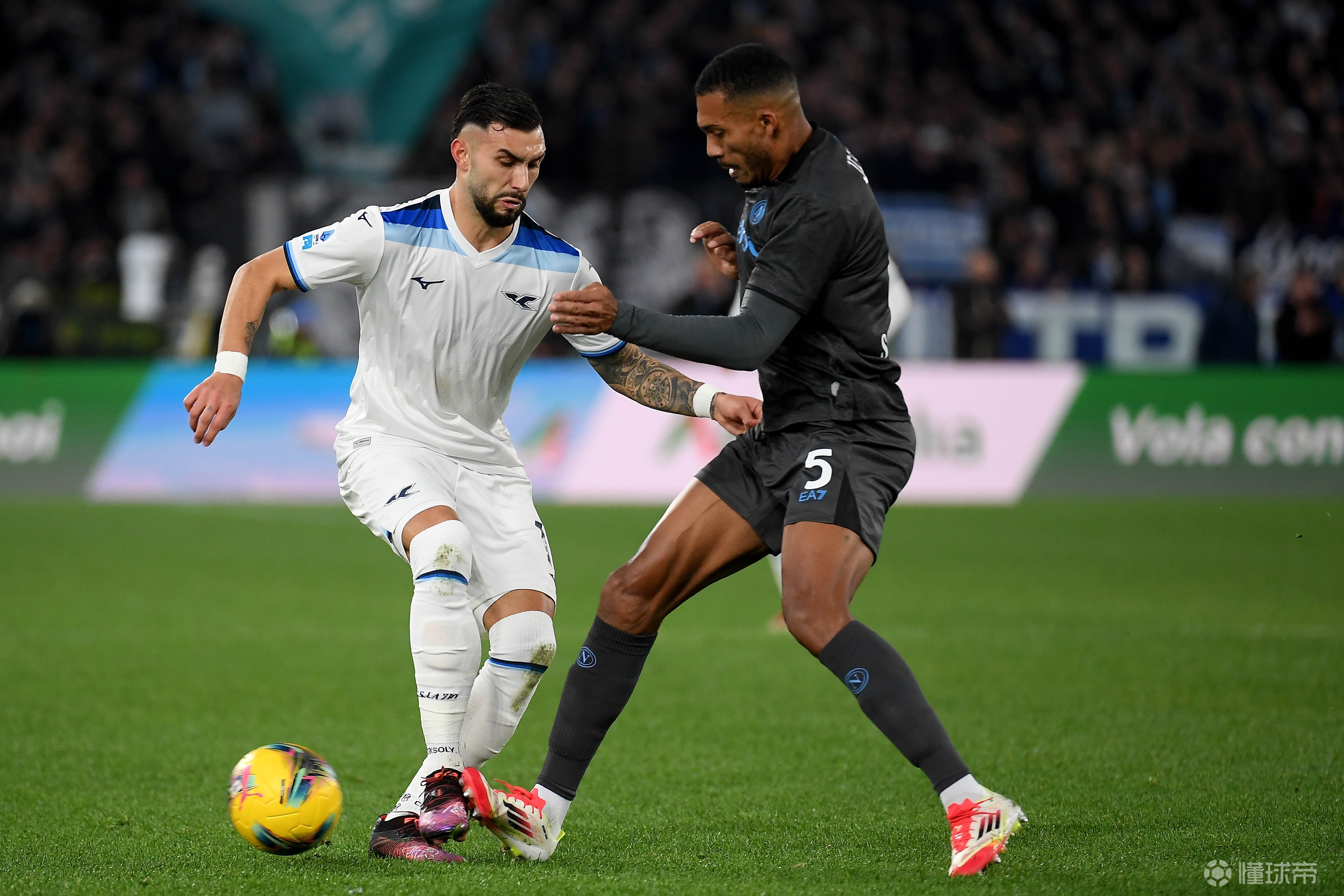 包含亚特兰大战平拉齐奥，保持不败纪录的词条