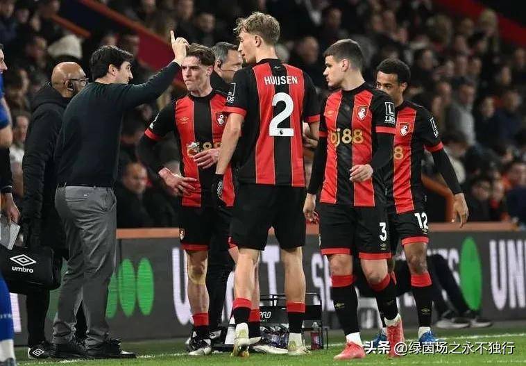 包含伯恩茅斯大比分获胜，主教练怀抱胜利幸福感的词条