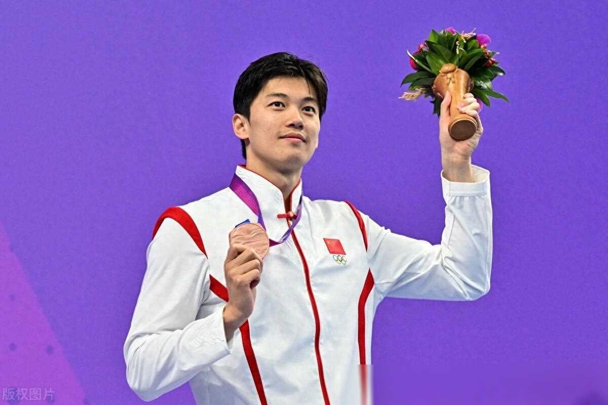 包含跆拳道选手力压众多对手斩获金牌殊荣的词条