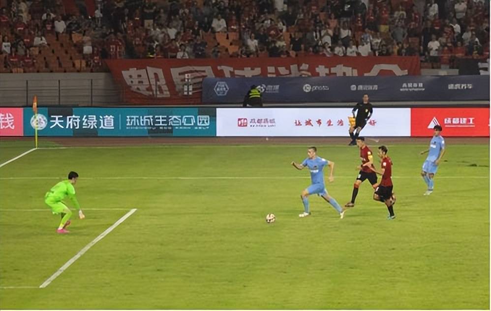 开云体育APP下载-球员交易窗口开启：转会消息不断的简单介绍