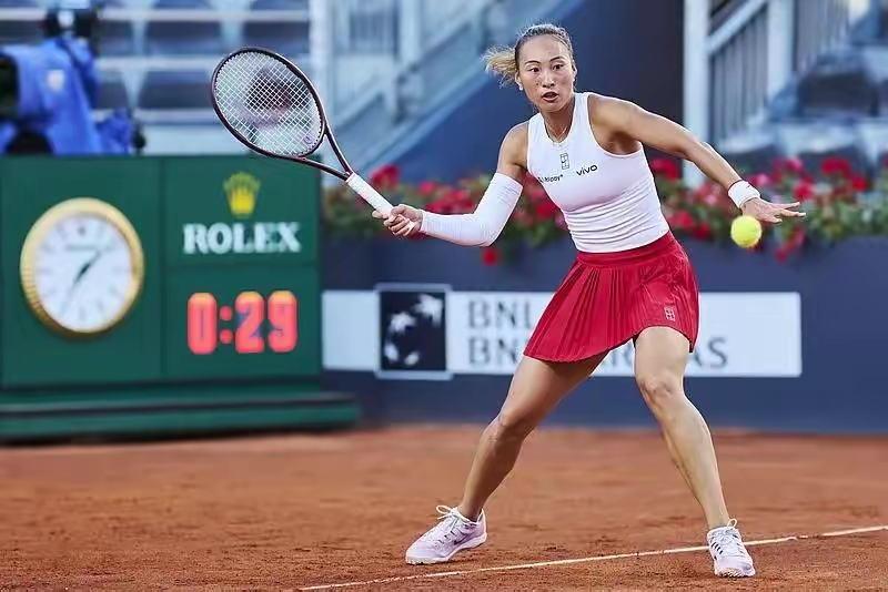 开云平台-关于力争胜利：女子足球运动员展现出色表现的信息