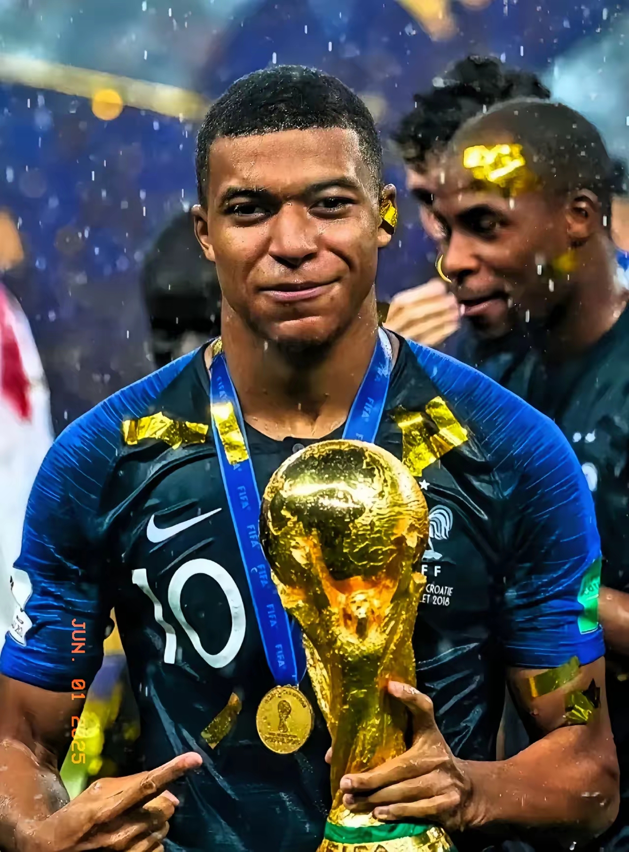 姆巴佩遭遇国足夺冠，欧冠局势紧张