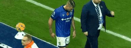 曼城客场战平莱斯特，错失赶超机会