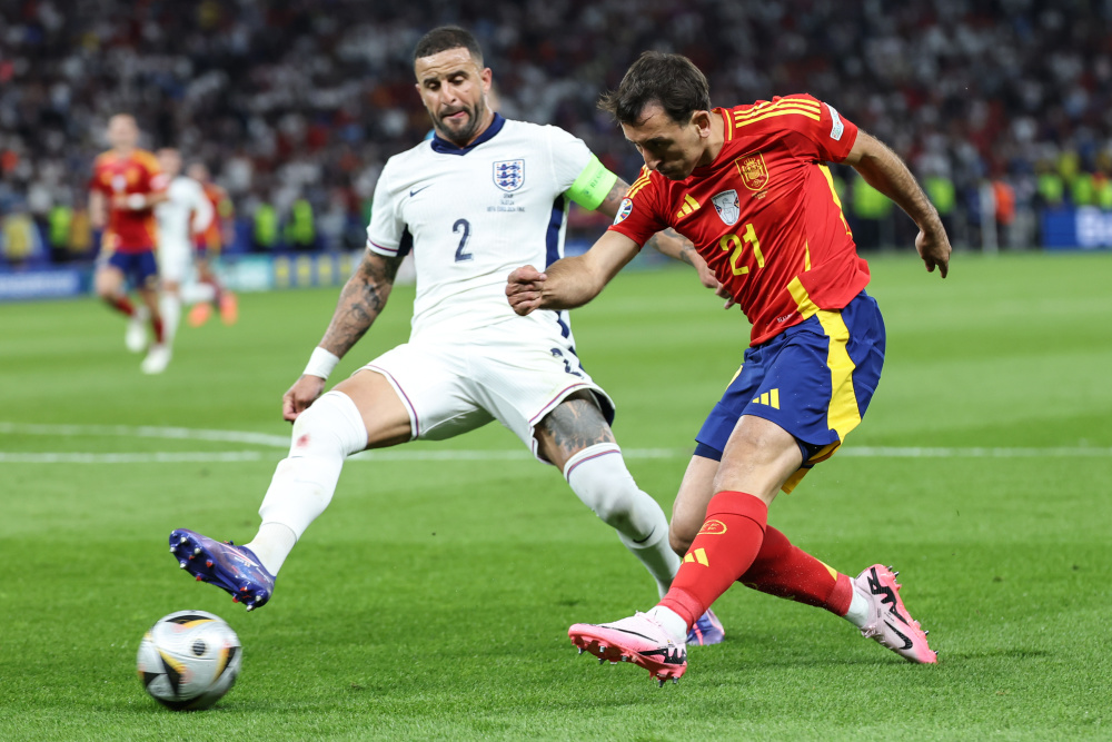 荷兰队在国际足球大赛中夺冠