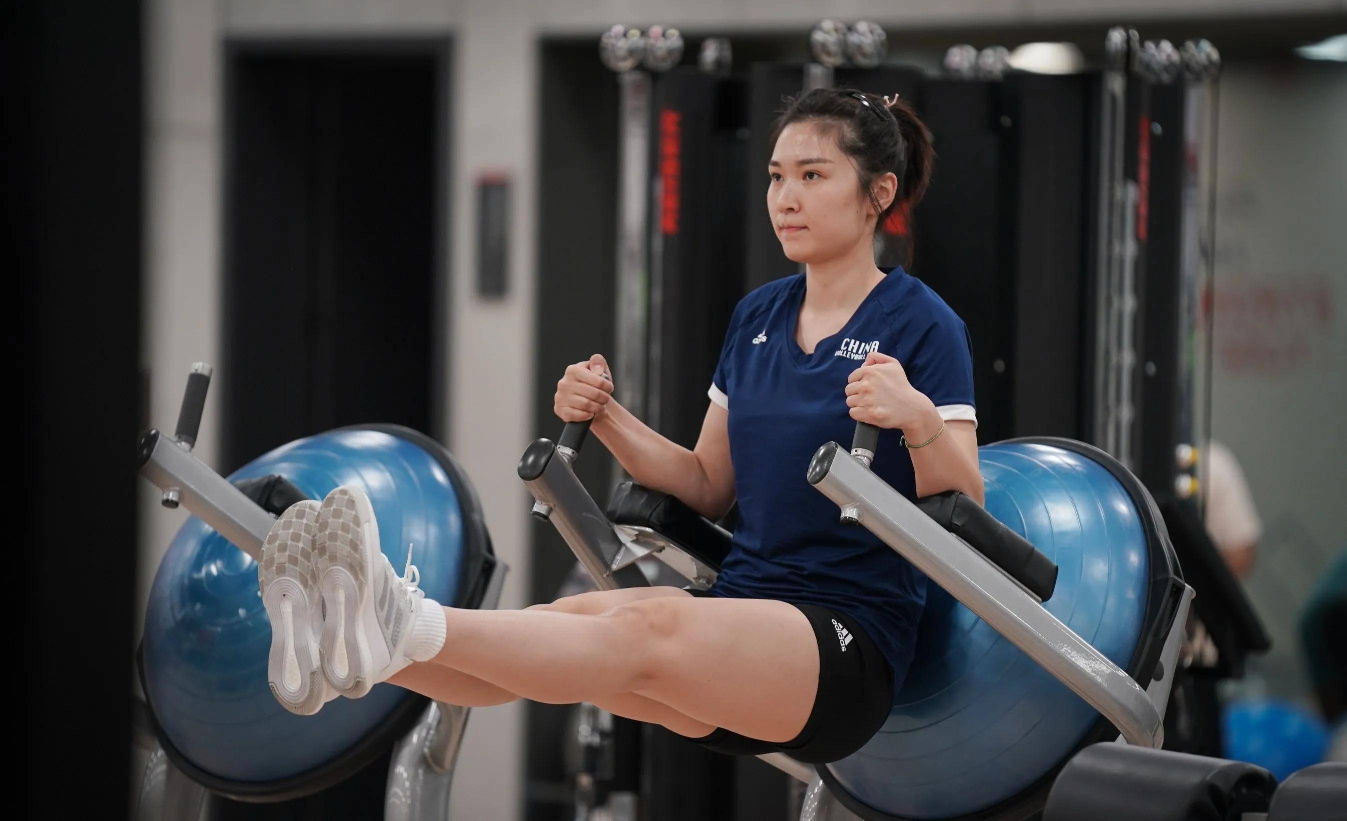 队员风采!比赛中表现出色的球员引人注目 队员风采!比赛中表现出色的球员引人注目