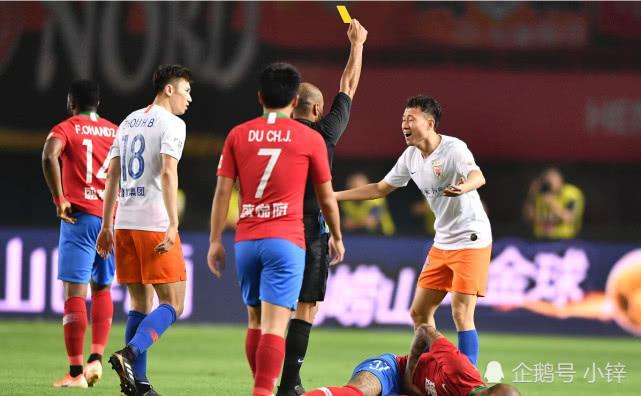 河南建业再度遭遇挑战，球队氛围需要调整