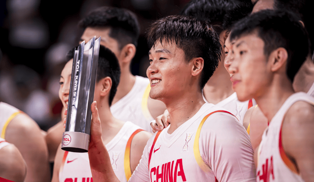 江苏男篮备战决赛，士气高涨