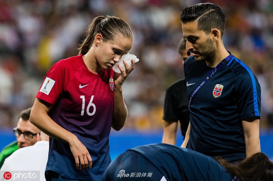 关于挪威女足后防稳固，战胜对手晋级的信息