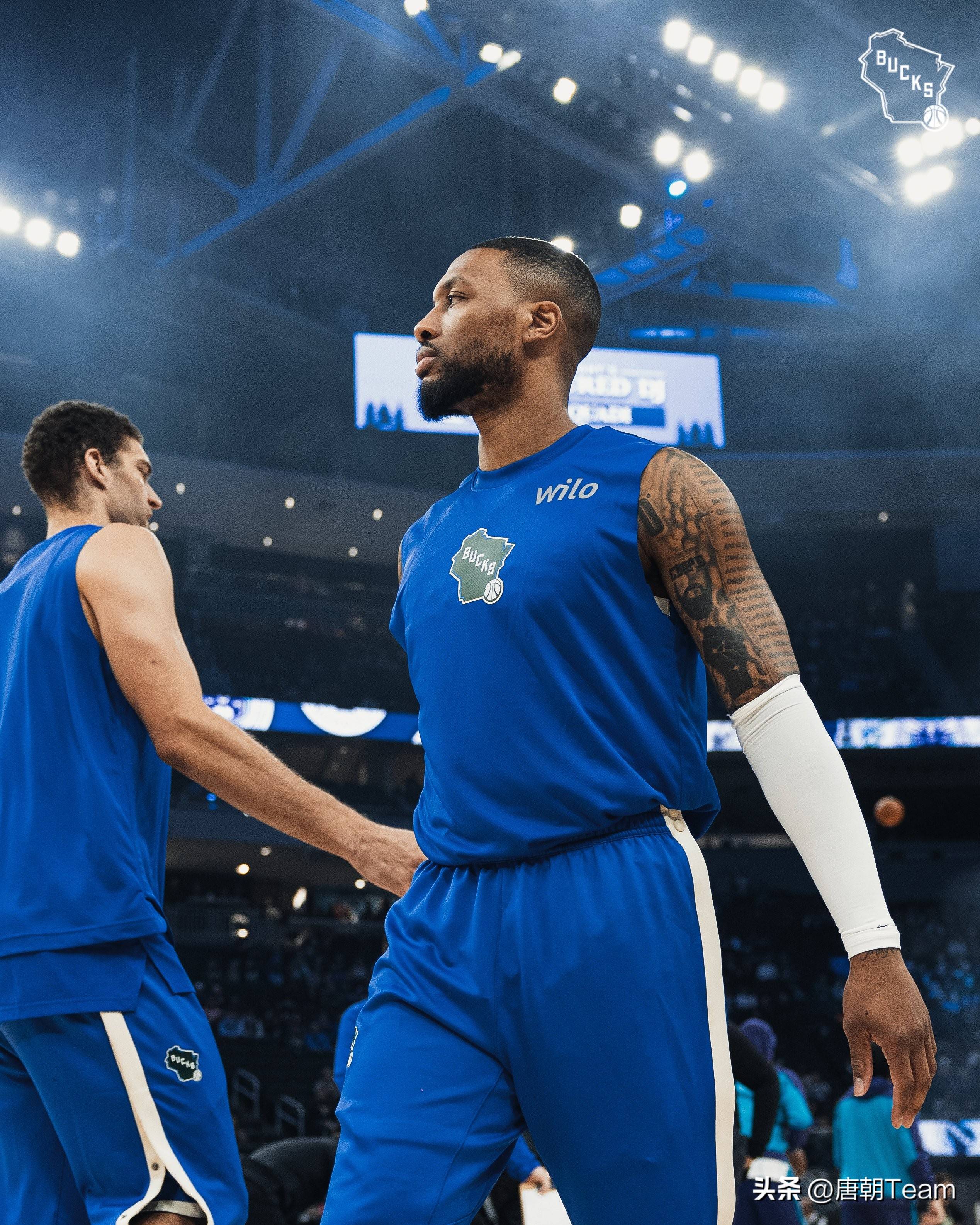 黄蜂主场击败雄鹿晋级