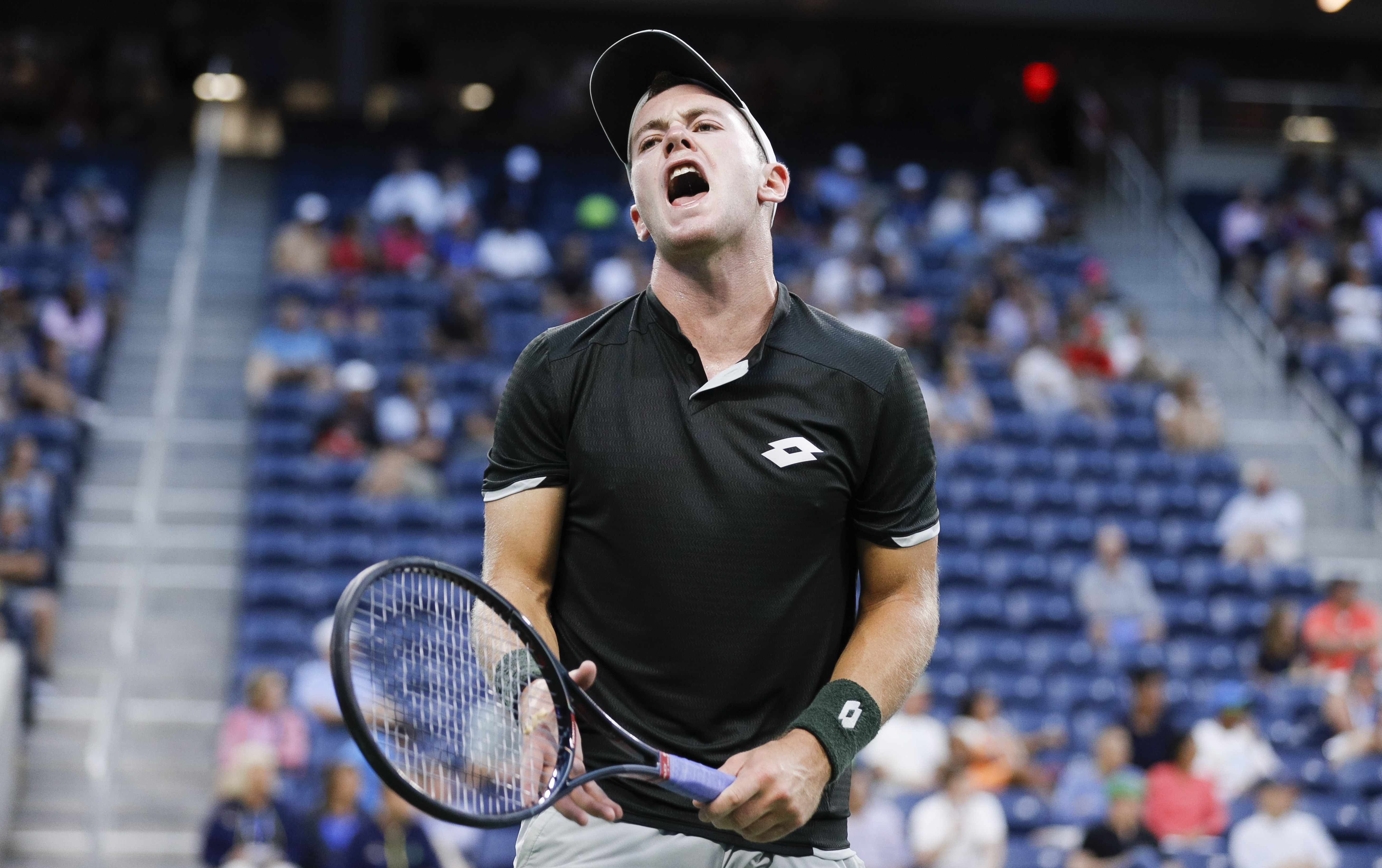 关于德国网球队鏖战英国网球队，梅德韦杰夫制霸全场的信息