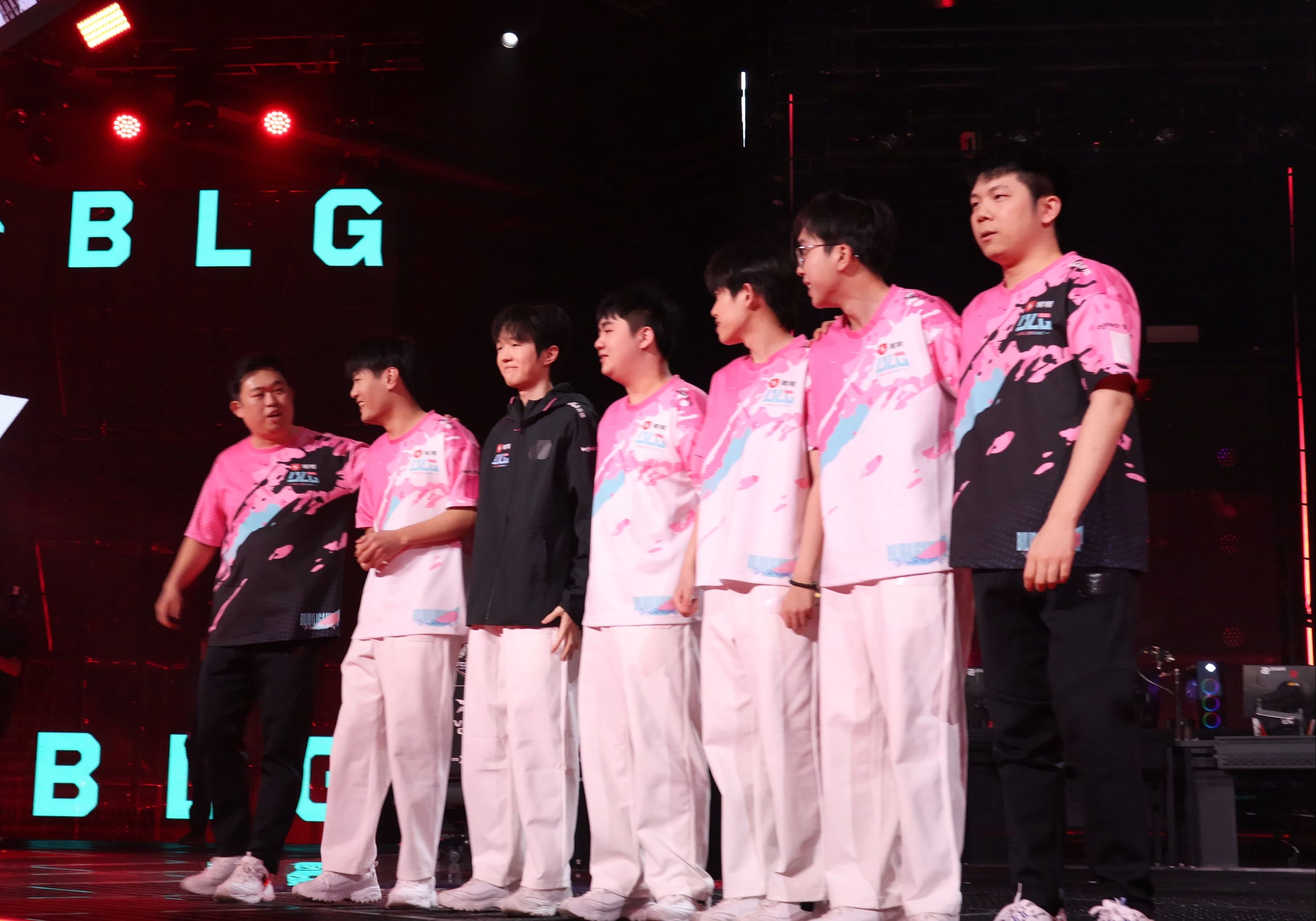 关于焦点大战：TI国际邀请赛上演巅峰碰撞的信息