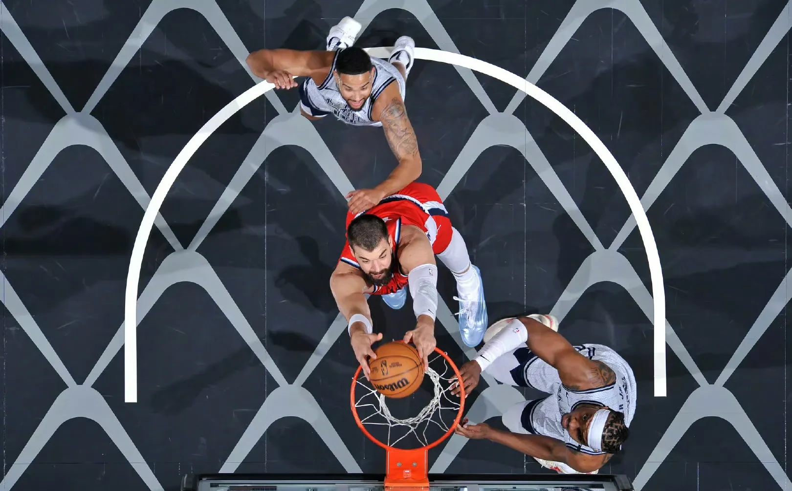 魔术横扫快船,库里一己之力扛起全队 魔术横扫快船,库里一己之力扛起全队