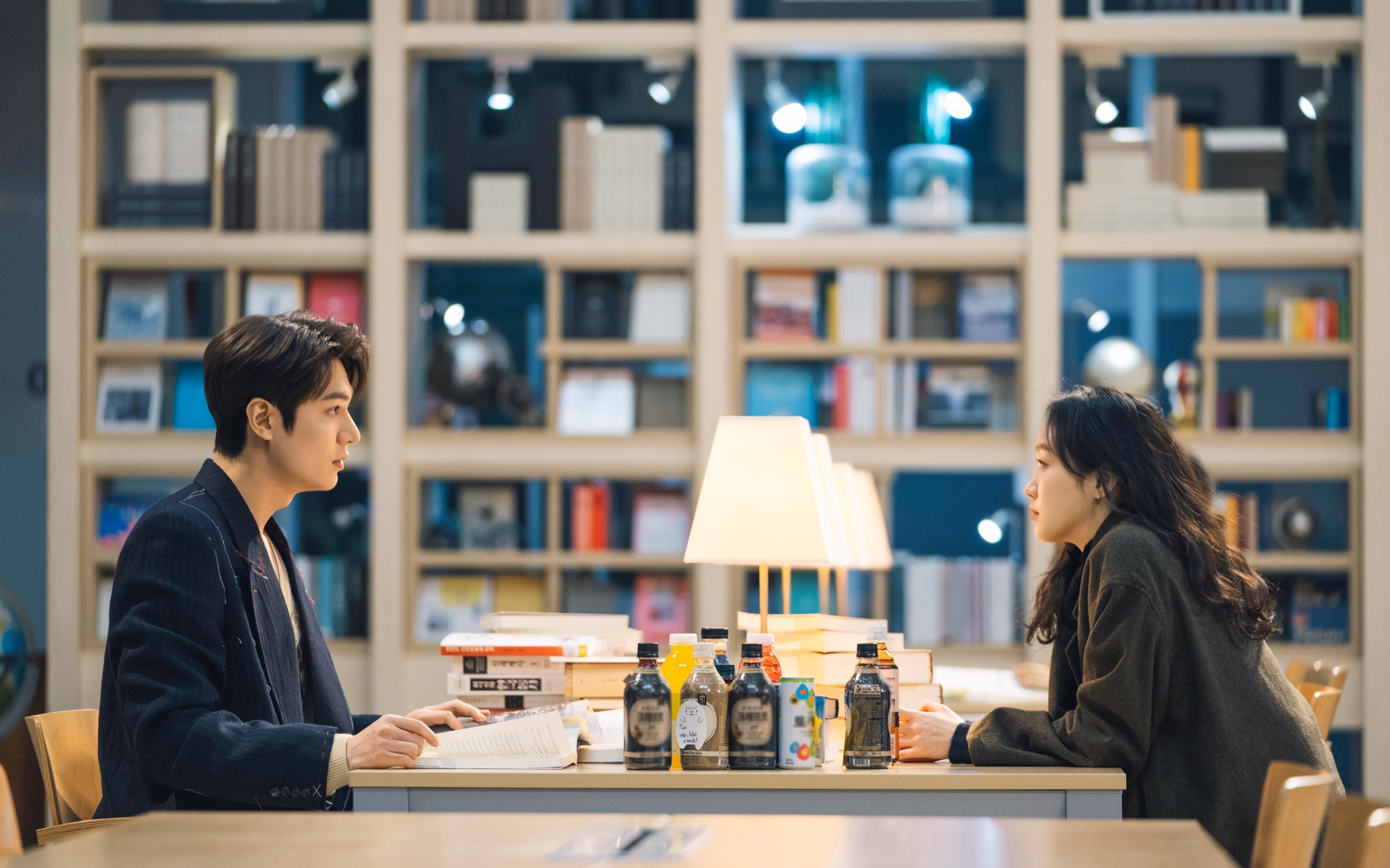 王者之笔,掀翻巨人,迪巴拉如何凭一己之力改写足球史诗