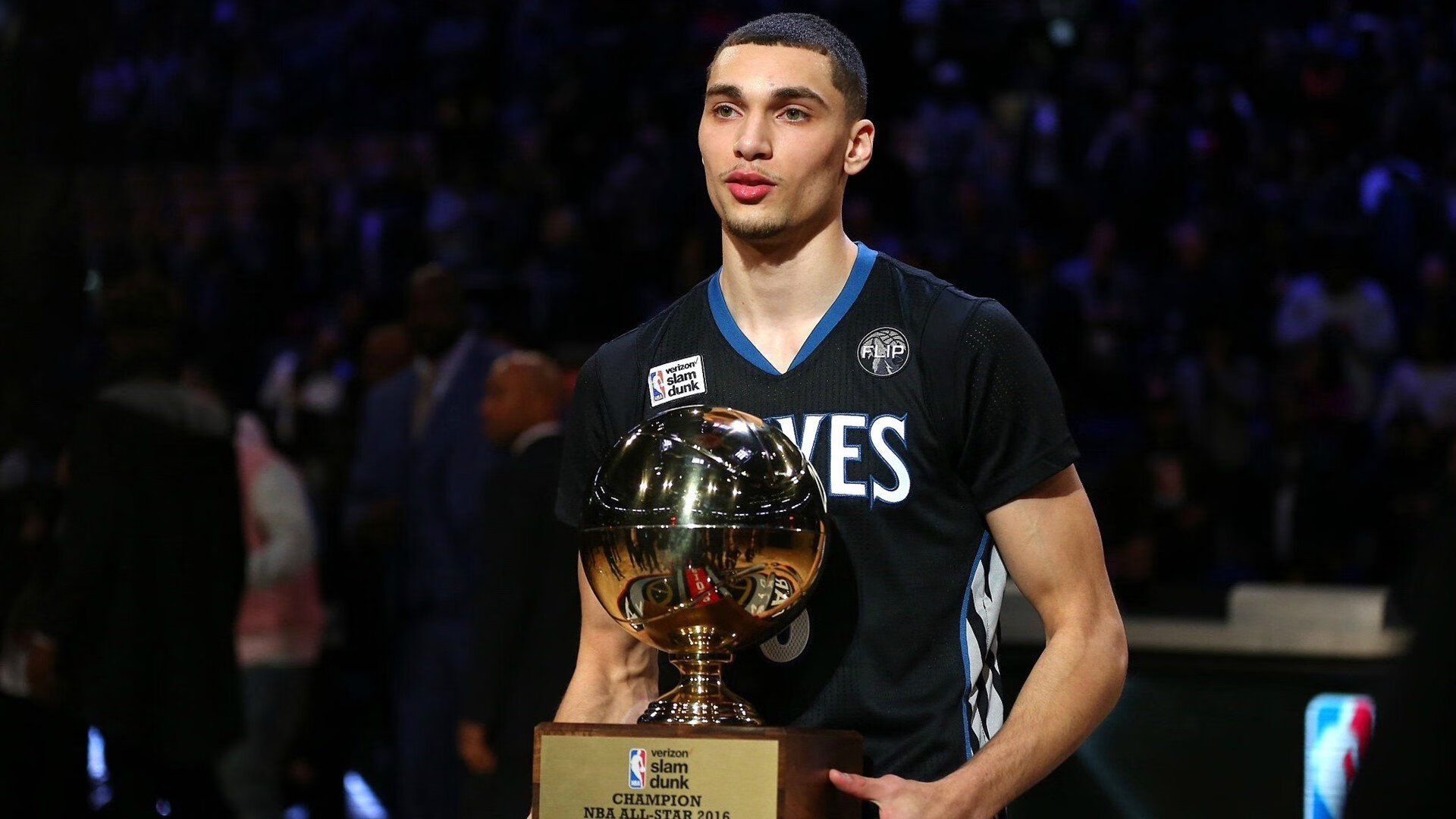 神祇降临,伊布替补导演史诗逆转,尼斯击碎莱比锡红牛