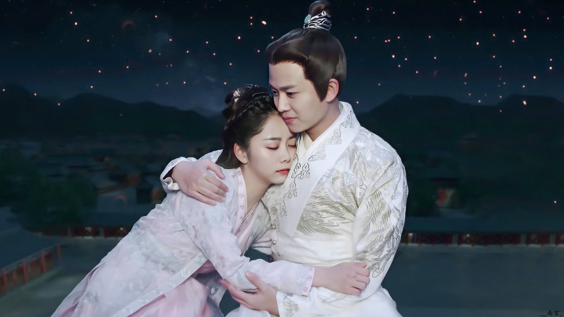 莱万爆发助球队凯旋，哥伦比亚硬仗取胜埃及显韧性