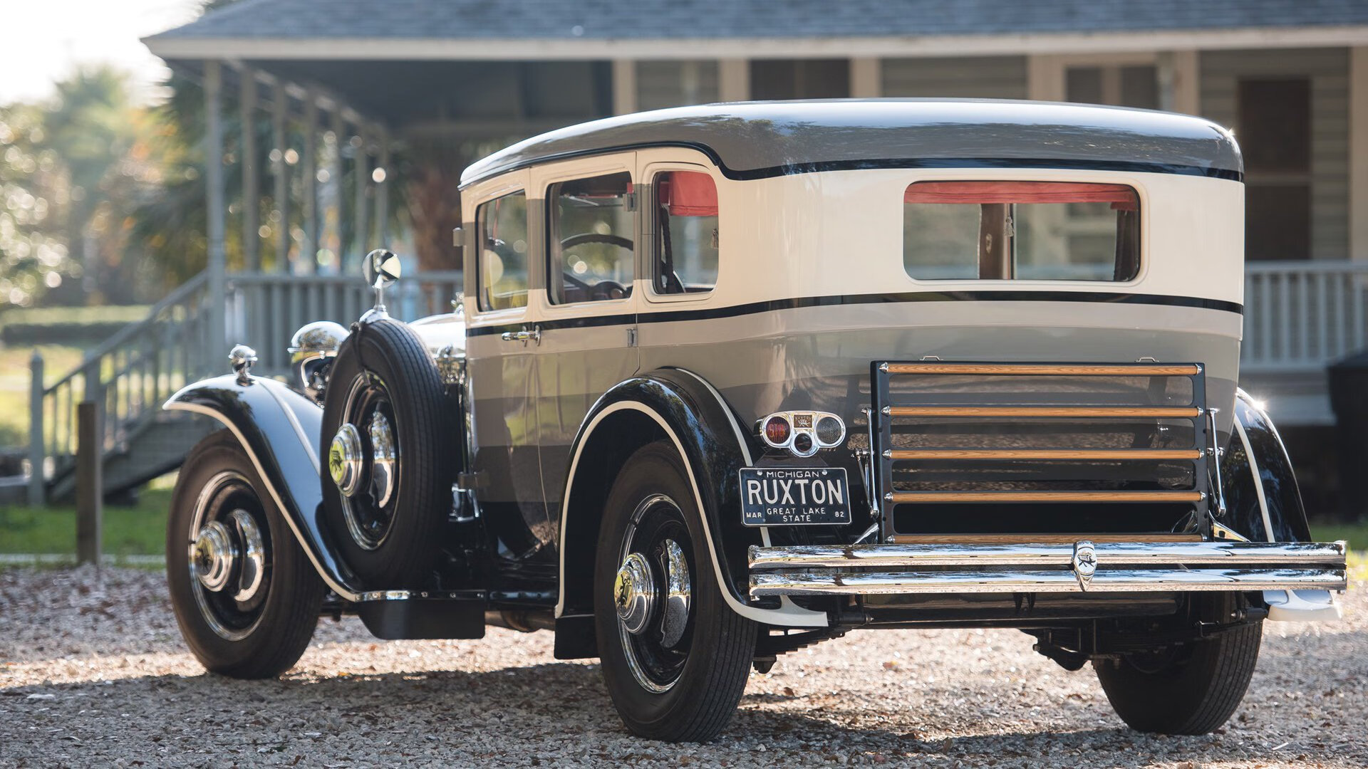 引战背景，黄蜂刺痛湖人，小贾伦意甲赛场再引欧美竞技风潮交织