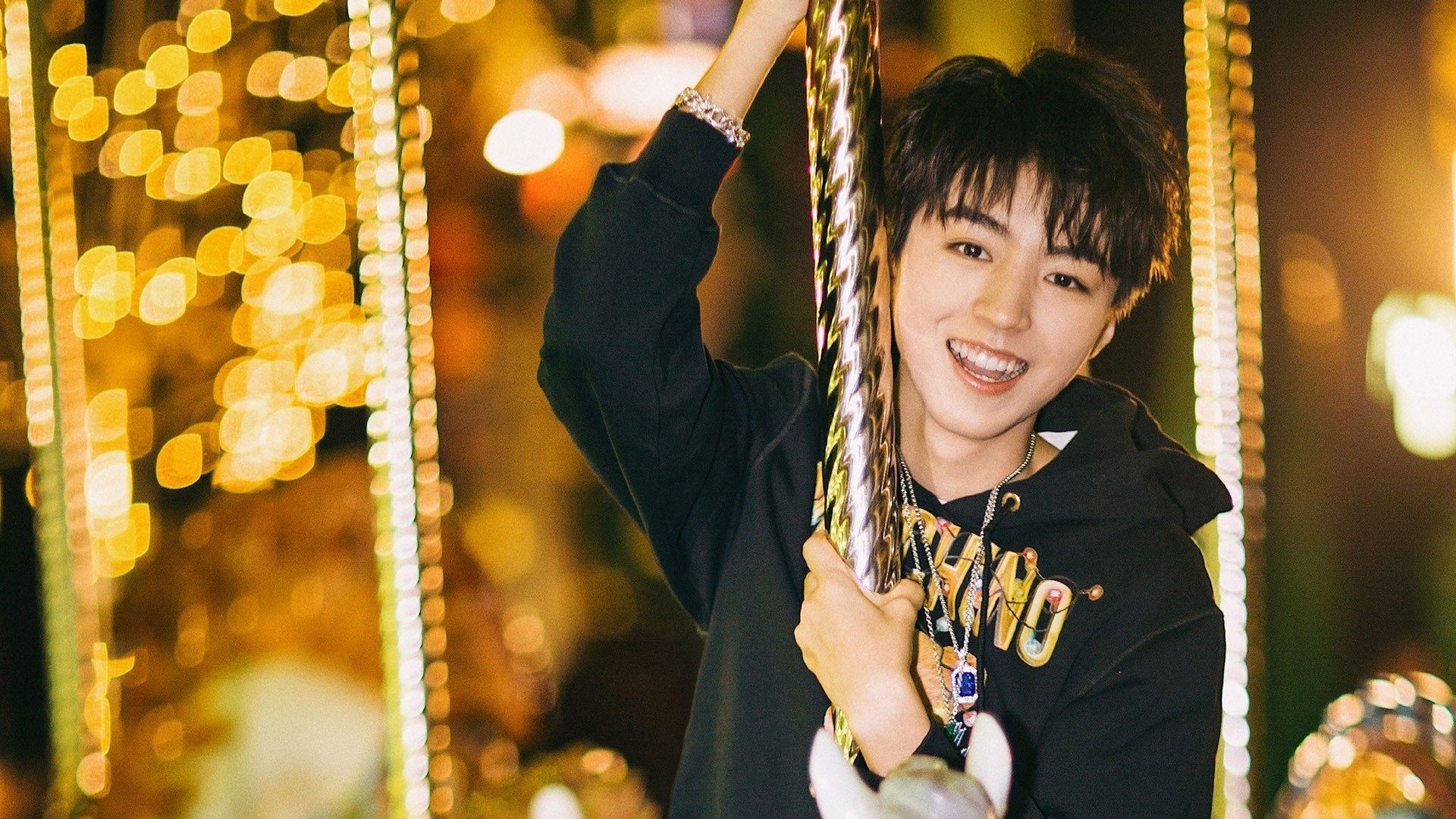 戈贝尔刷新纪录，步行者碾压灰熊，防守巨塔与团队风暴的夜晚